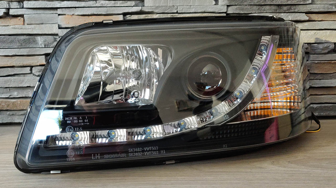 Faruri compatibile cu VW T5 (03-09) LED