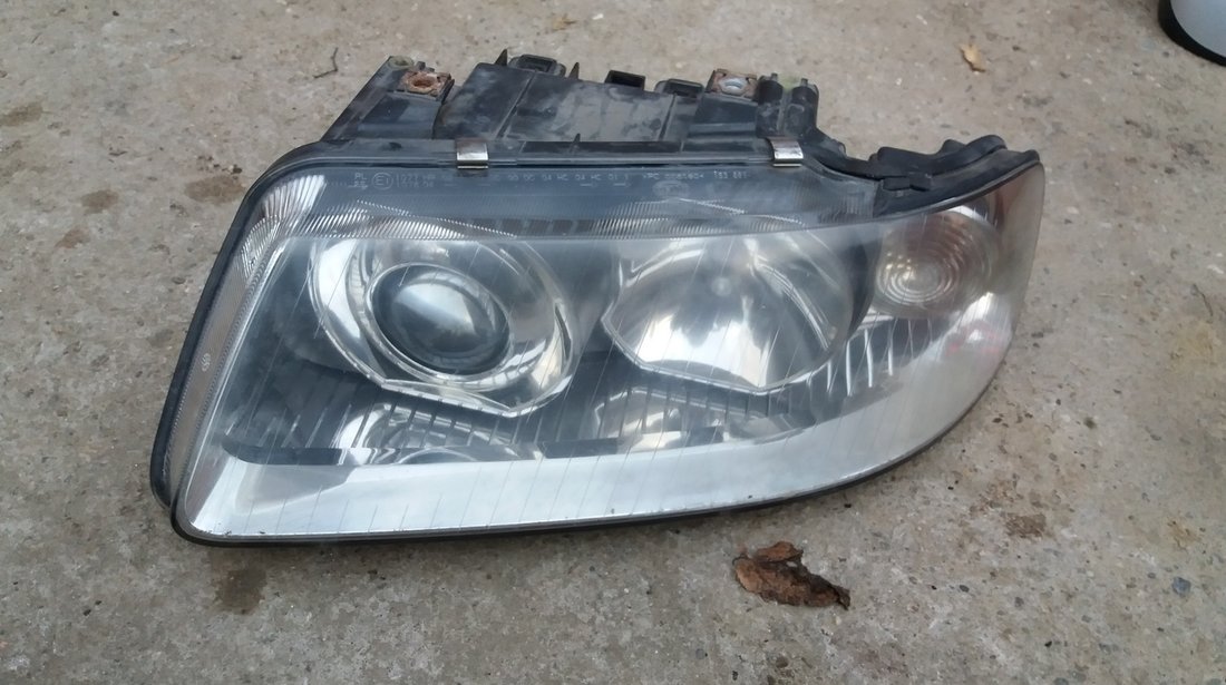 Faruri,Far Audi A3 8L cu Lupa Originale Hella