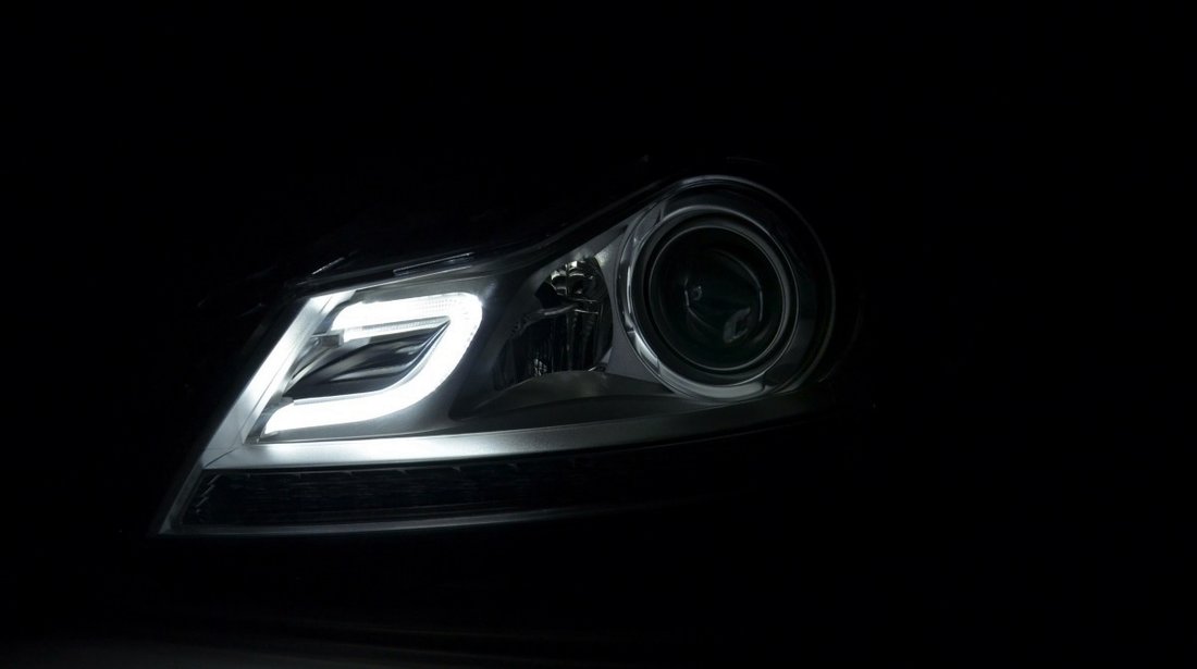 Faruri LED compatibile cu Mercedes Benz C-Class W204 Facelift (11-14)