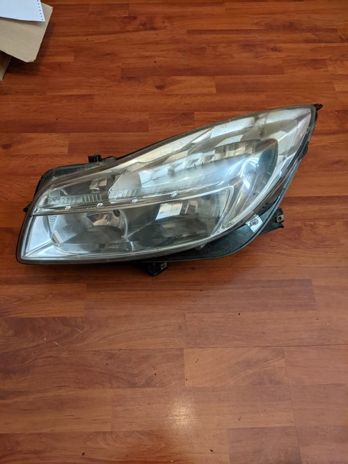 Faruri Opel Insignia A 2008-2013