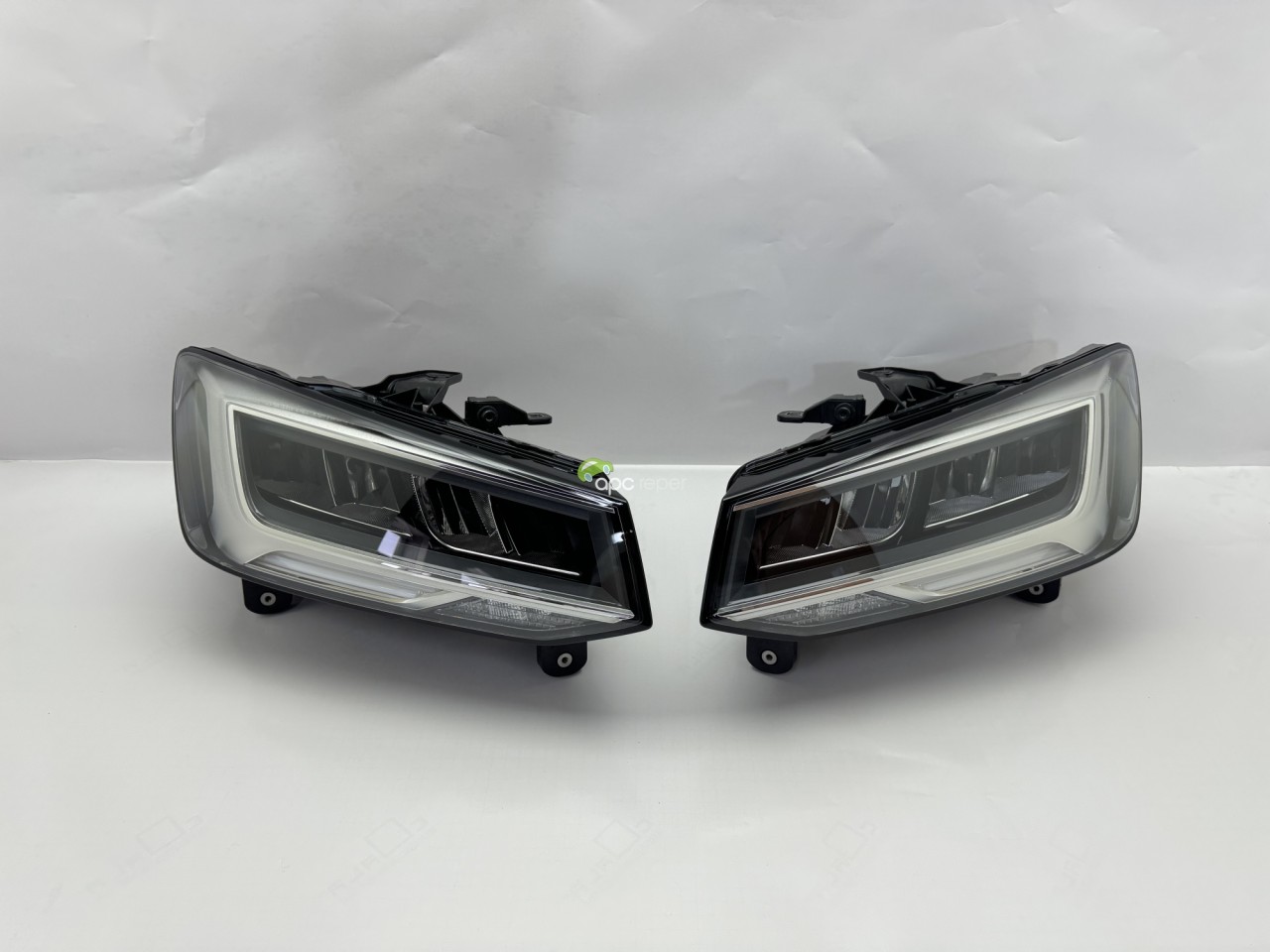 Faruri Originale LED Audi Q2 - Cod: 81A941011 - 81A941012