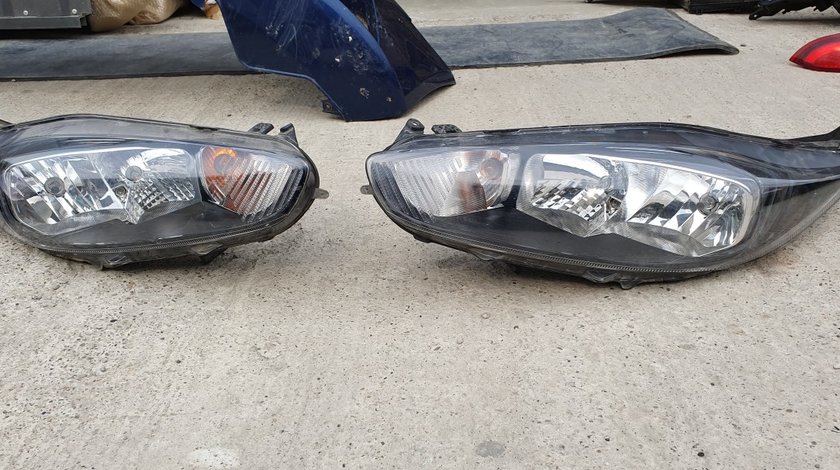 Faruri stanga dreapta Ford Fiesta 6 2013 2014 2015 2016