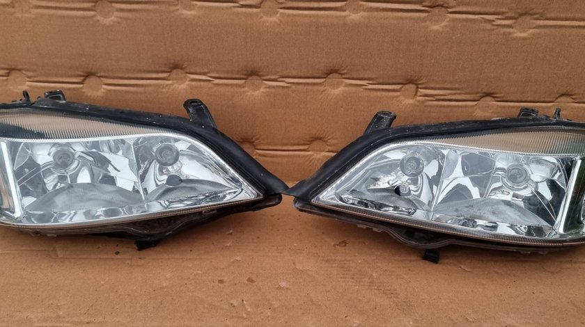 Faruri stanga dreapta Opel Astra G 2000 2001 2002 2003 2004
