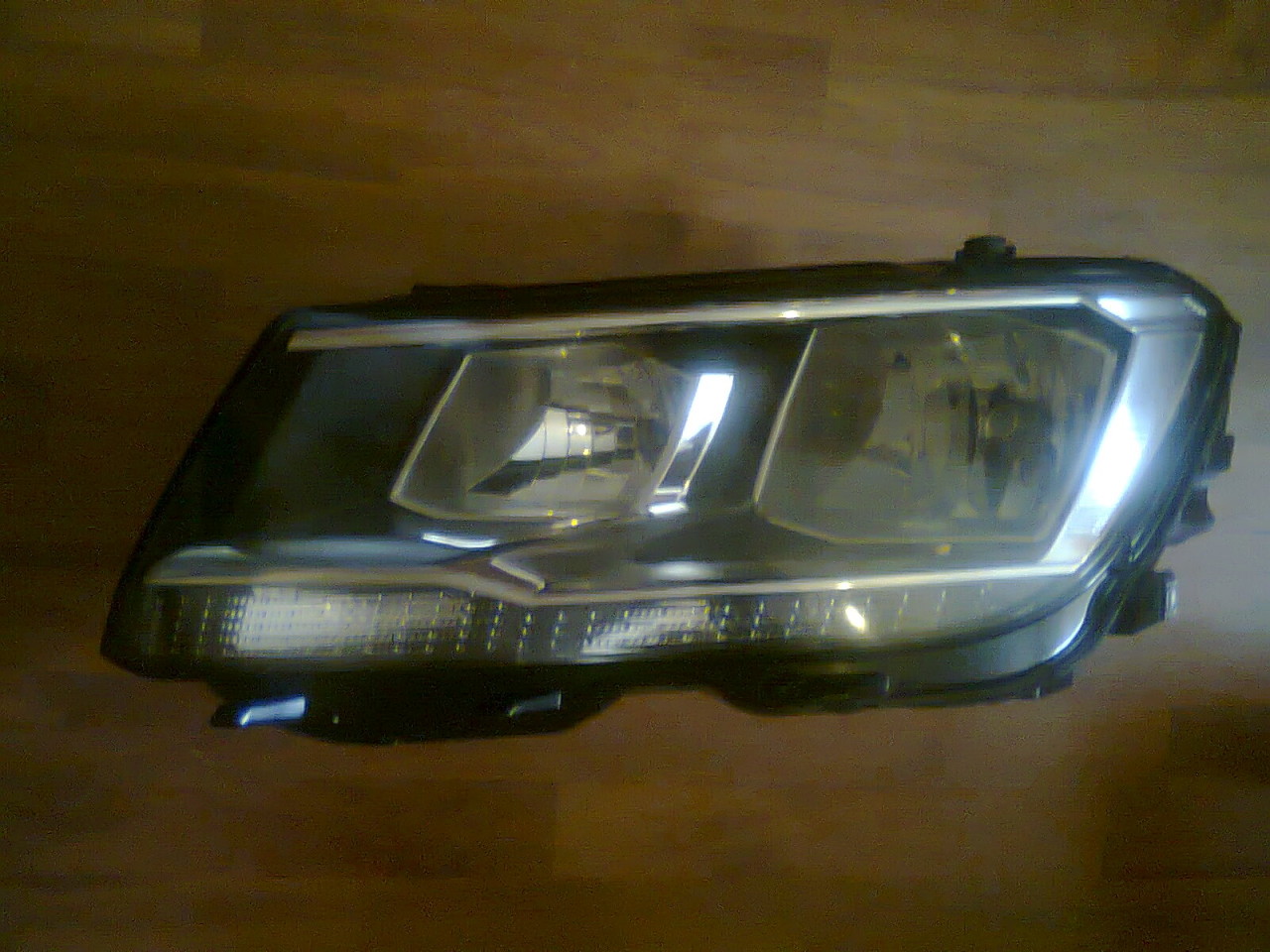 faruri VW Tiguan 2(2016-) 5NB941005B