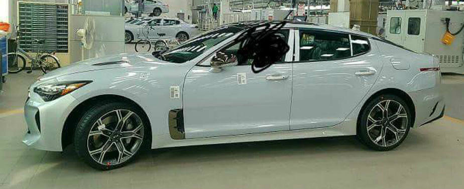 Fastback-ul pe care Kia il va lansa anul viitor a fost surprins complet necamuflat Fastback-ul pe care Kia il va lansa anul viitor a fost surprins complet necamuflat