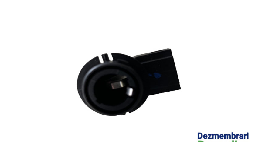 Fasung bec lampa stop pe haion stanga Volkswagen VW Golf 5 [2003 - 2009] Hatchback 5-usi 1.6 FSI Tiptronic (116 hp)