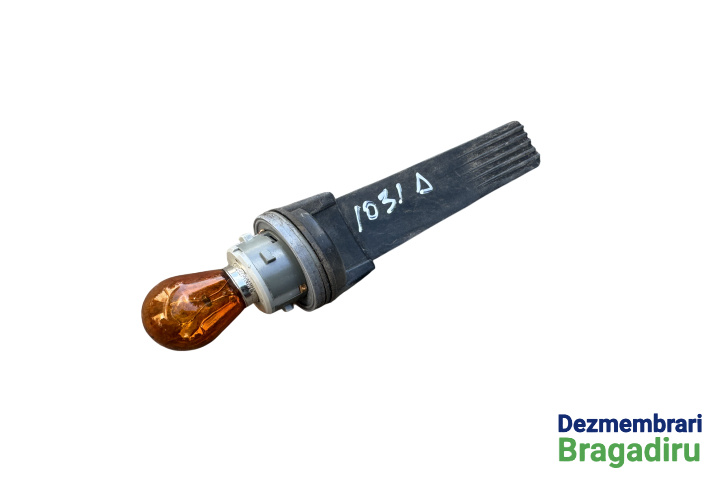 Fasung bec semnalizare fata dreapta Hyundai i20 2 (GB) [2014 - 2020] Hatchback - 5 usi 1.2 MT (84 hp) Cod motor: G4LA-6