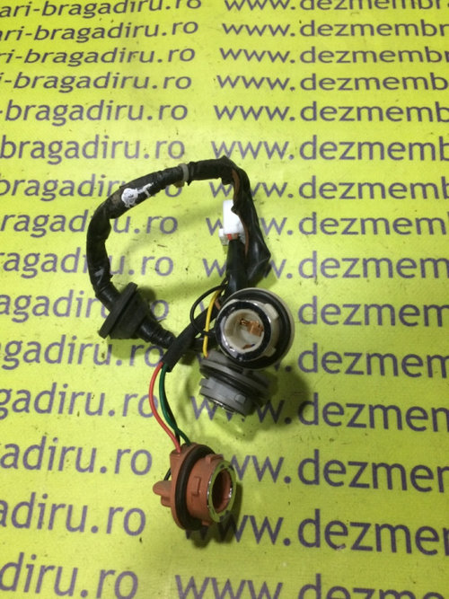 Fasunguri lampa stop dreapta Kia Ceed [facelift] [2010 - 2012] SW wagon 1.6 CRDi AT (116 hp)