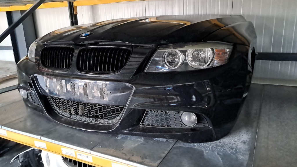 Fata completa BMW Seria 3 (2005-2012) [E91] 2.0 Motorina 2010, BARA FATA COMPLETA,CAPOTA ,ARIPA STANGA,ARIPA DREAPTA,FARURI,TRAGER COMPLET CU RADIATOARE SI ELECTROVENTILATOARE ,ARMATURA BARA FATA