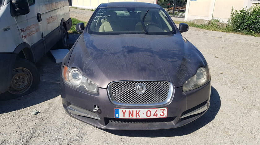 Fata completa JAGUAR XF 2011