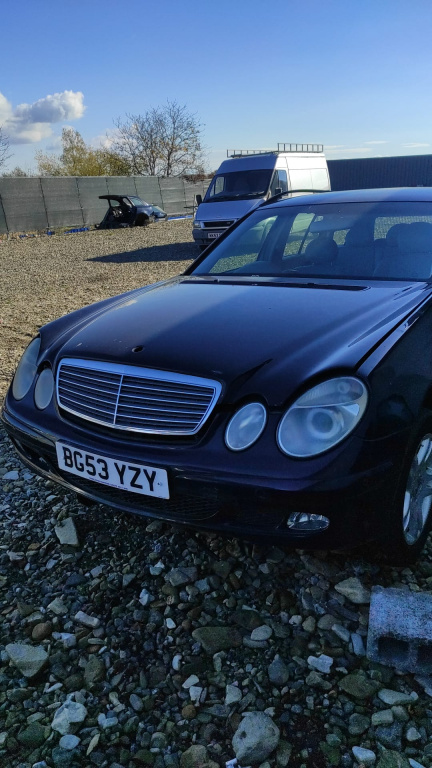 Fata completa Mercedes-Benz E-Class (2002-2008) [W211] 2.2 Motorina 2004, capota, aripa stânga, aripa dreapta, faruri, armatura, trager complet cu radiatoare, electroventilatoare. / Nu contine bara pe fata