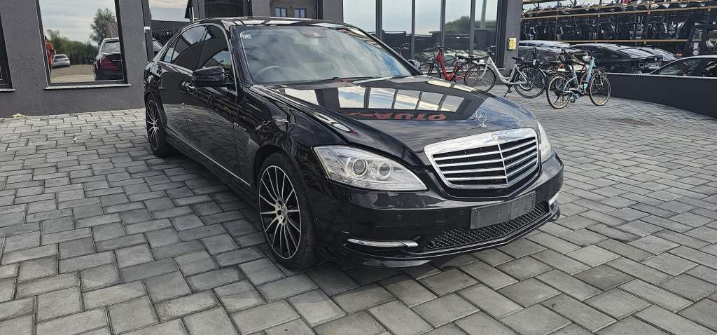 Fata completa Mercedes-Benz S-Class (2005-2009) [W221] 3.0 Motorina 2014, BARA FATA COMPLETA,CAPOTA ,ARIPA STANGA,ARIPA DREAPTA,FARURI,TRAGER COMPLET CU RADIATOARE SI ELECTROVENTILATOARE ,ARMATURA BARA FATA