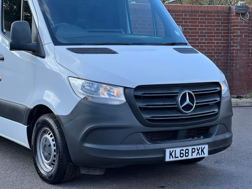 Fata completa Mercedes-Benz Sprinter (2018->) [907] 2.0 Motorina 2022, BARA FATA COMPLETA, CAPOTA, ARIPA STÂNGA, ARIPA DREAPTA, FARURI, ARMATURA, TRAGER COMPLET CU RADIATOARE, ELECTROVENTILATOARE