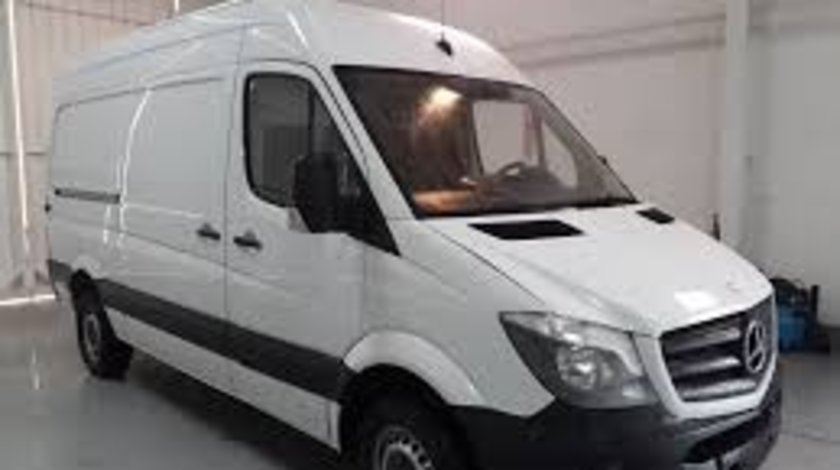 Fata Completa Mercedes Sprinter an 2015