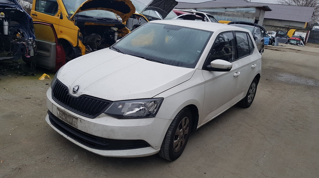 Fata completa Skoda Fabia 3