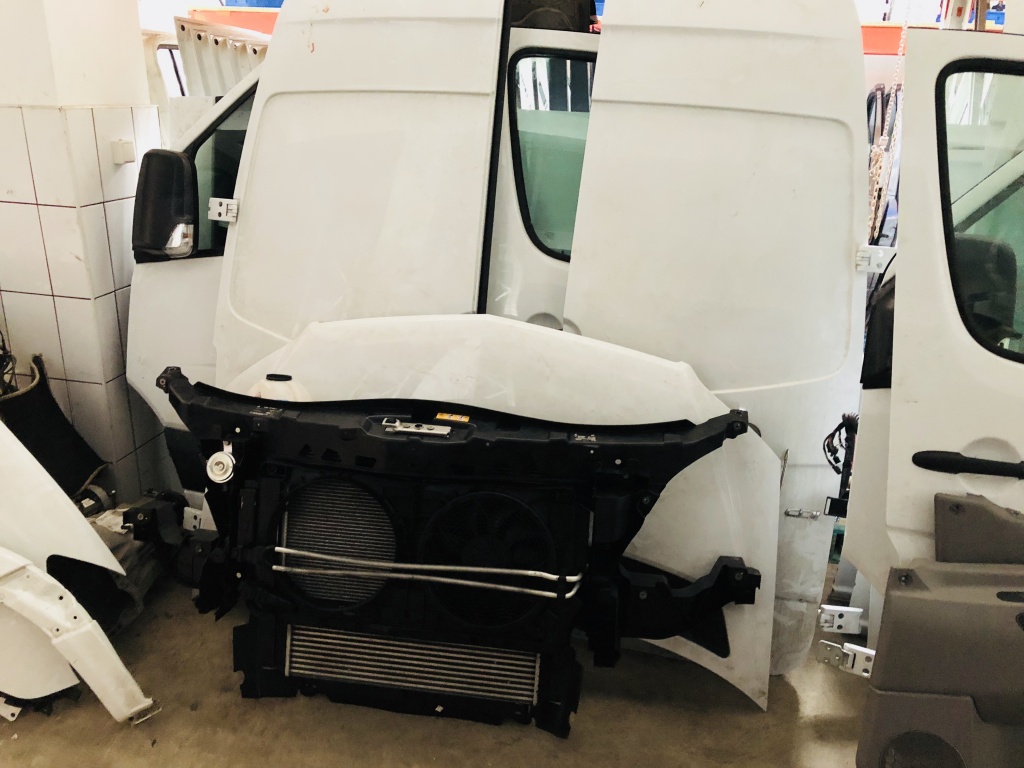 Fata completa Volkswagen CRAFTER 2.0L fără clima an 2017