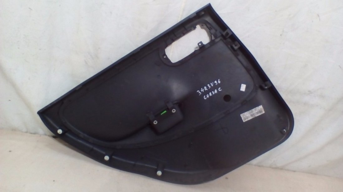 Fata de usa interioara dreapta spate Opel Corsa C An 2000-2006 cod 09116450