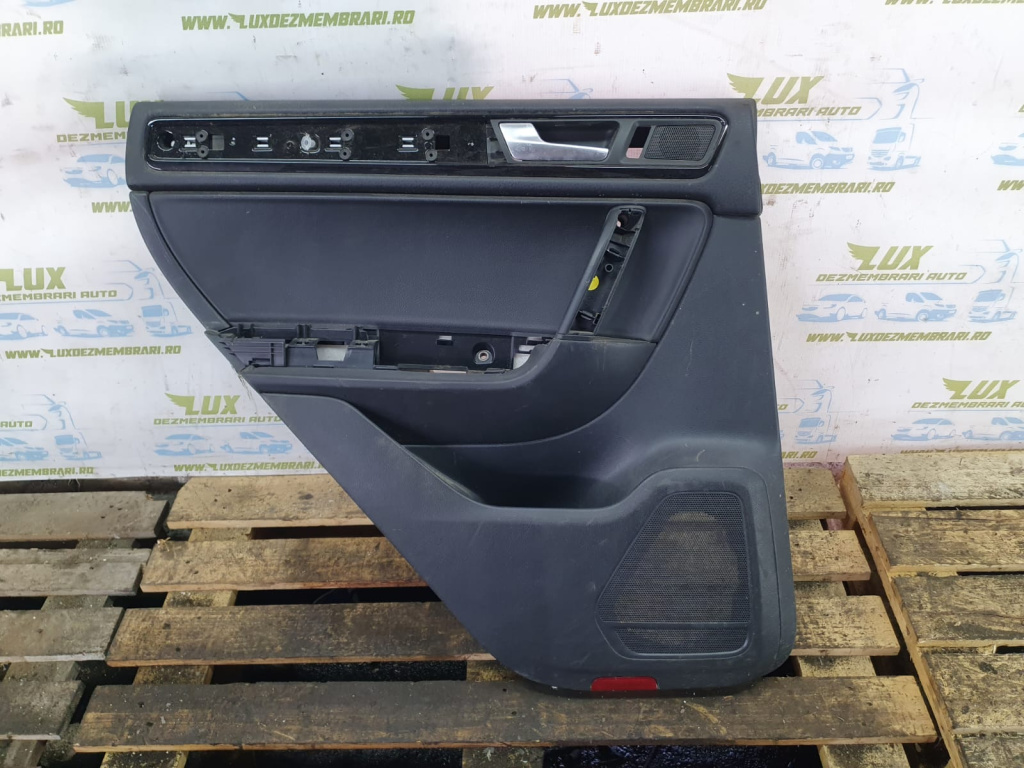 Fata de usa stanga spate 7p6867211 Volkswagen VW Touareg generatia 2 7P [2010 - 2014]