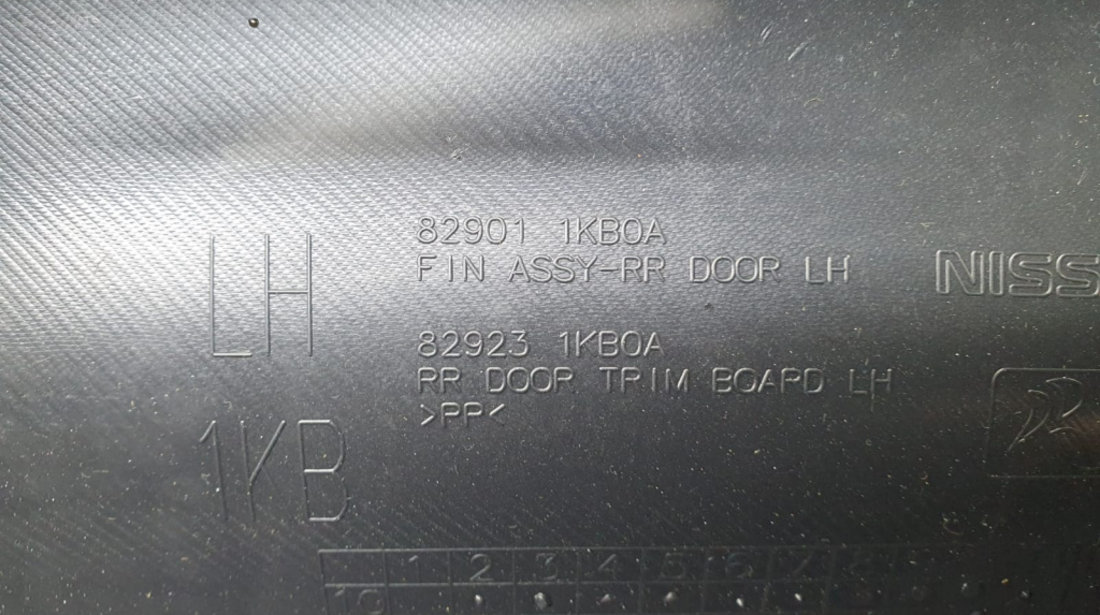 Fata de usa stanga spate 829011kb0a Nissan Juke YF15 [2010 - 2014]