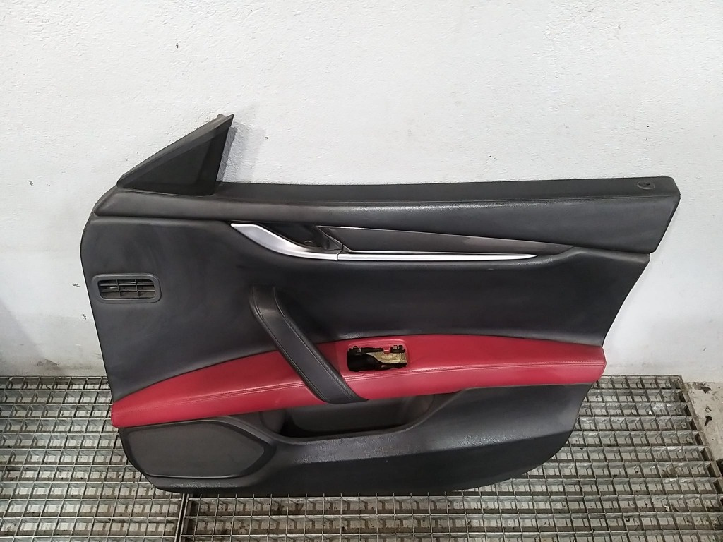 Fata tapiterie usa dreapta fata maserati ghibli m157 105804313c