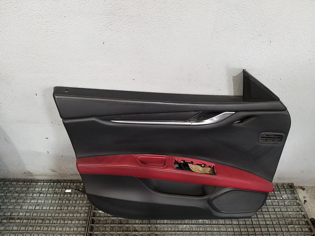 Fata tapiterie usa stanga fata maserati ghibli m157 105804245cl