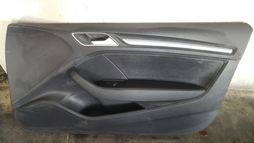 Fata usa dreapta audi a3 8v 2 usi hatcback dupa 2013 8v3867106