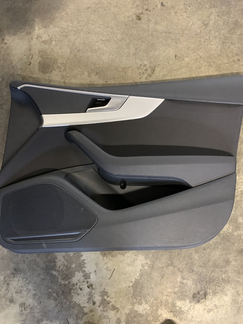 Fata usa dreapta fata Audi A4 B9 - Motorina 2023, - / VOLAN STANGA