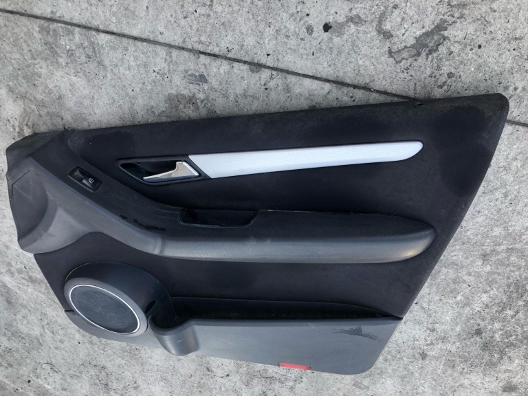 Fata usa dreapta fata mercedes b-class w245 1697200458