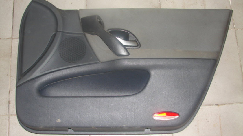 Fata usa dreapta fata Renault Laguna 2 [2001 - 2005] Liftback 1.9 DCi MT (120 hp) II (BG0/1_)