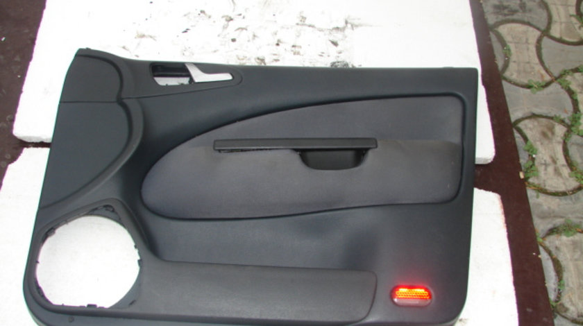 Fata usa dreapta fata Skoda Octavia [facelift] [2000 - 2010] Combi wagon 5-usi 1.9 TDI MT (110 hp) (1U5)