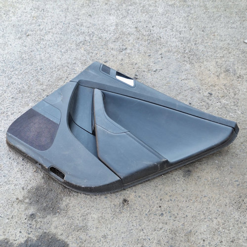 Fata Usa Dreapta Spate Vw Passat B6 2005-2010 3C5867212, 3C4839114, 3C4867126, 3C4857186, 1K0947419,...