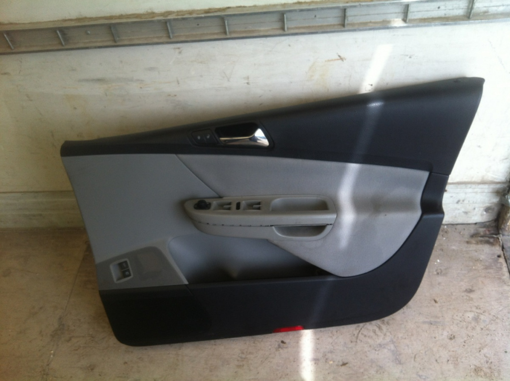 Fata usa int dr fata completa fara buton geam Volkswagen VW Passat B6 [2005 - 2010] Sedan 4-usi 2.0 TDI MT (140 hp) (3C2)
