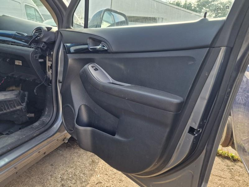 Fata usa interior dreapta fata Chevrolet Orlando 2010-> J309