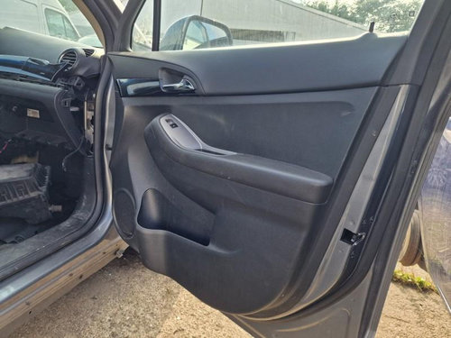 Fata usa interior dreapta fata Chevrolet Orlando 2010-> J309