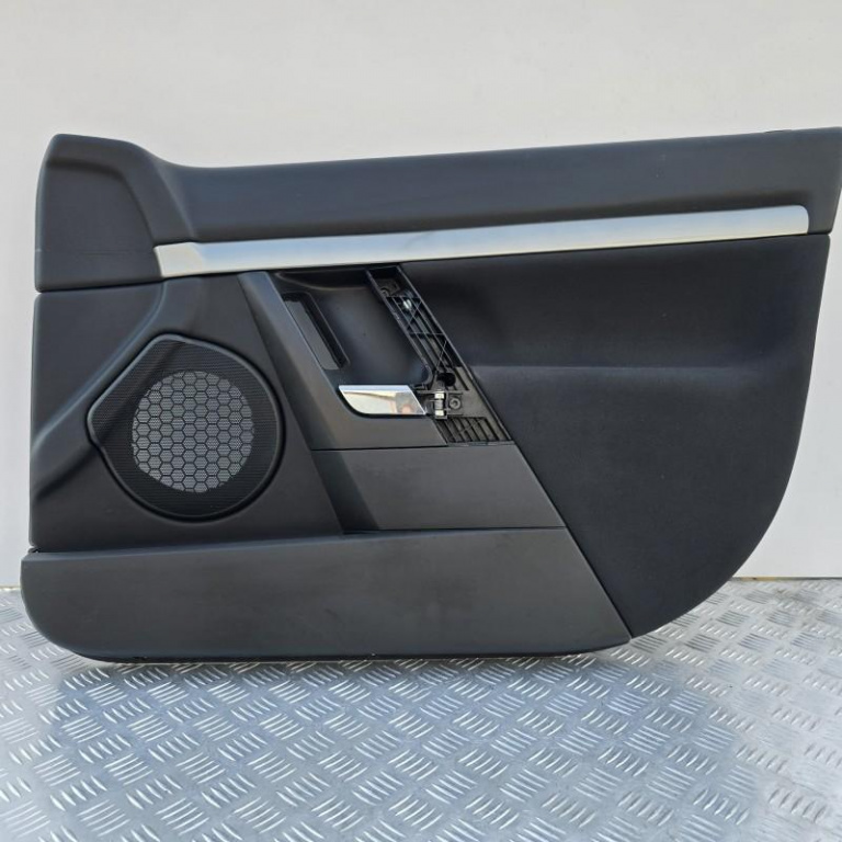 Fata usa interior dreapta fata Opel Vectra C 2002-2005 09179139