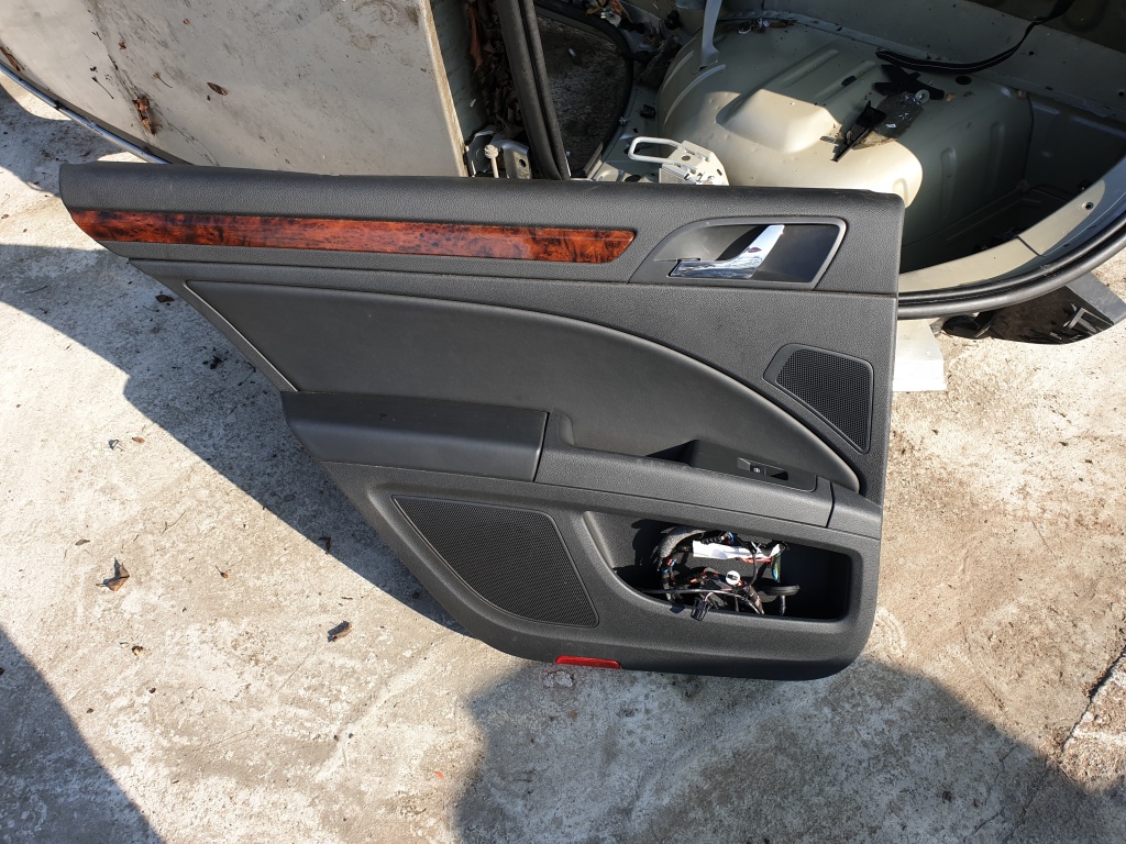 Fata Usa Stanga Dreapta Spate Skoda Superb 2 Break 2011