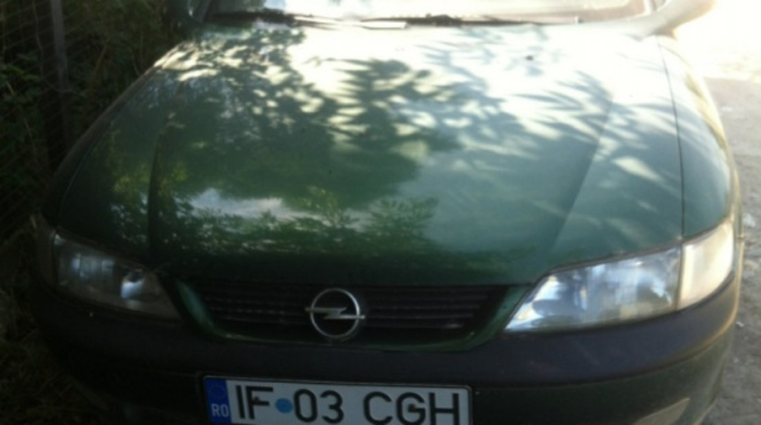 Fata usa stanga fata Opel Vectra B [1995 - 1999] Sedan 4-usi 1.6 MT (101 hp) 36_)