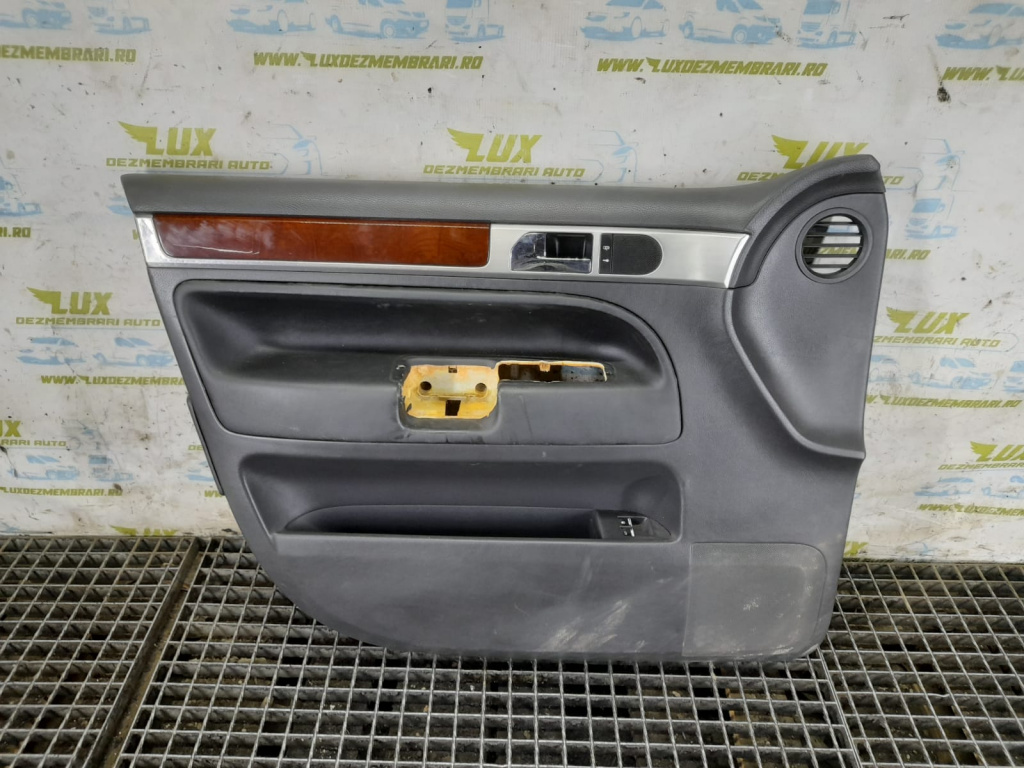 Fata usa stanga fata Volkswagen VW Touareg generatia 1 7L [2002 - 2007] 2.5 tdi BAC