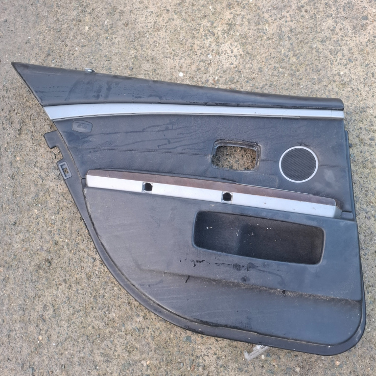 Fata Usa Stanga,spate BMW 7 (E65, E66, E67) 2001 - 2008 BSA1A01C46, 56813971, FTDR4984212S, D000043900, 10853791708, D040008500, E020001601, D000049000, B090017800, BSBD21608, BSI804609, D000046000, D000056300, BSC1D13608, M100003100, D000042800, E04