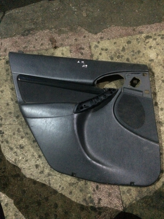 Fata usa stanga spate Ford Focus [facelift] [2001 - 2007] wagon 5-usi 1.8 TDDi MT (90 hp) DAW DBW) C9DB