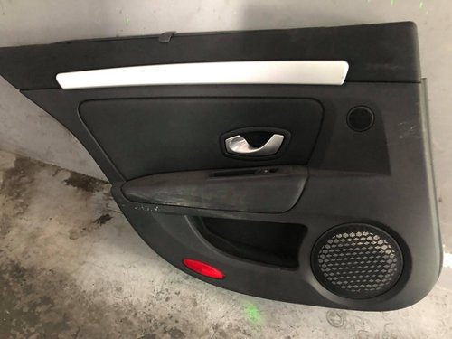 Fata usa stanga spate hatchback renault laguna 3 829a10094r