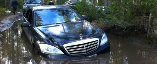 Faza Zilei: Cu Mercedes-ul S600 in off-road Faza Zilei: Cu Mercedes-ul S600 in off-road