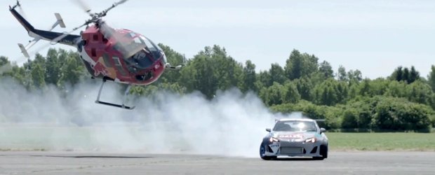 Felix Baumgartner urmareste o masina de drift cu un elicopter