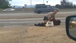 Femeie batuta grav de un politist american. ATENTIE, IMAGINI SOCANTE!