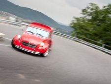 Ferrari 355 in Citroen 2CV