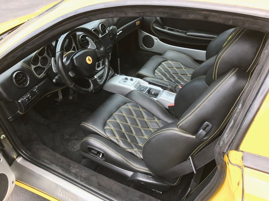 Ferrari 360 transformat in limuzina