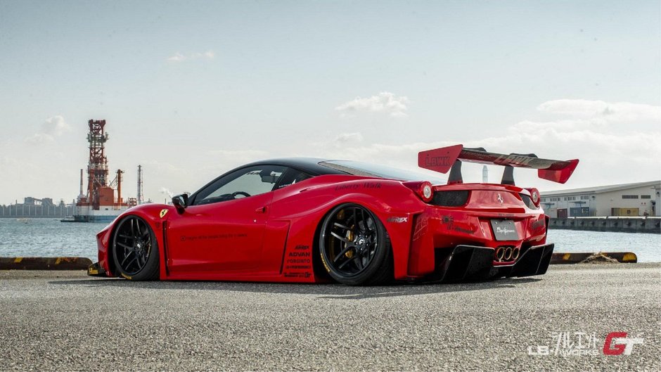 Ferrari 458 Italia de la Liberty Walk