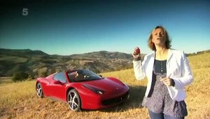 Ferrari 458 Spider - Vicki (Fifth Gear) dezlantuie supercarul italian