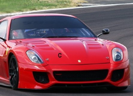 Ferrari 599XX a fost surprins in teste pe circuitul Fiorano