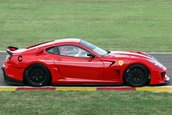 Ferrari 599XX a fost surprins in teste pe circuitul Fiorano